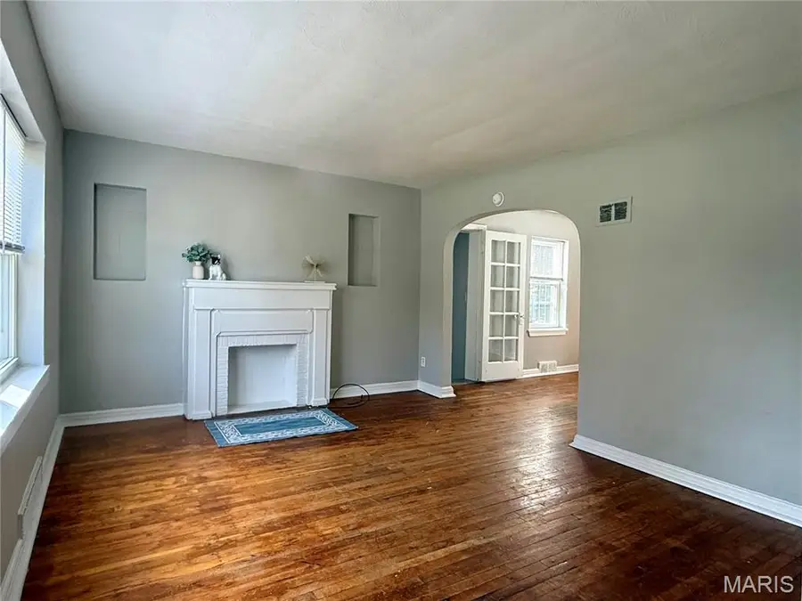 4303 Nelson Drive, Saint Louis, MO 63121 - Image #3