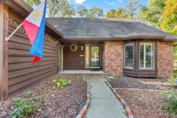 3403 Riverview Court, Godfrey, IL 62035