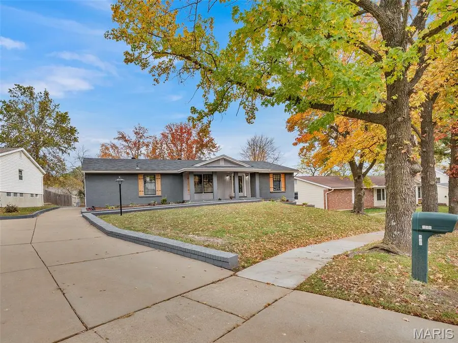 828 Windmill Drive, Ballwin, MO 63011 - Image #2