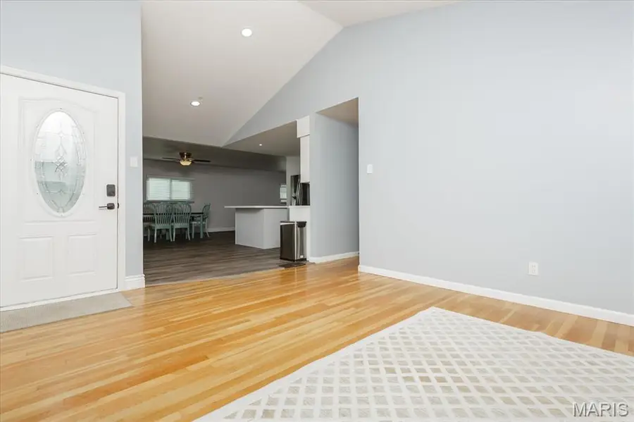 3720 Comstock Drive, Saint Louis, MO 63125 - Image #3