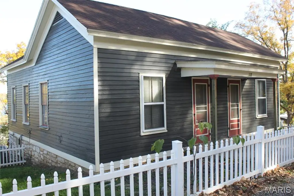 108 S 3rd Street, Clarksville, MO 63336 - Image #1