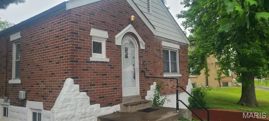 4209 Edgewood, Normandy, MO 63121 - Image #2