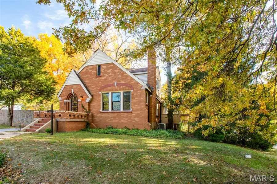 2360 Goodale Avenue, Saint Louis, MO 63114 - Image #2