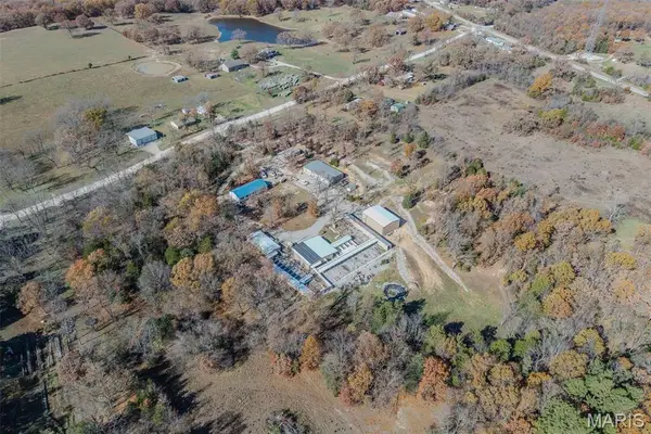 24960 Mcclurg Drive, Lebanon, MO 65536