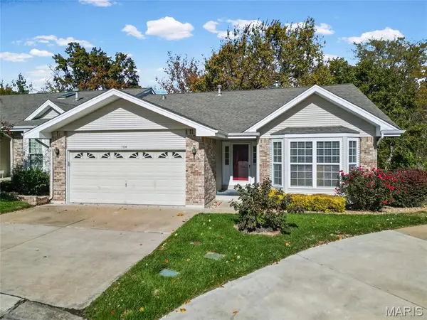 904 Palmer Court #4, Lake St Louis, MO 63367