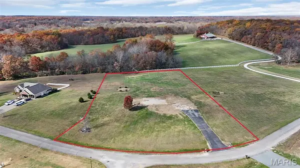 61 Champion Circle, Troy, MO 63379