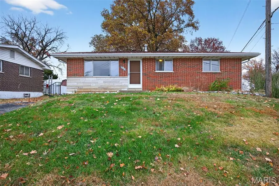 6902 Howdershell Road, Hazelwood, MO 63042 - Image #2