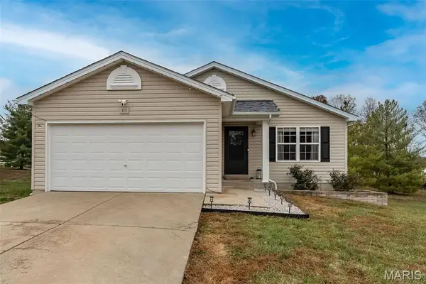 212 Gentle Pine Lane, Winfield, MO 63389