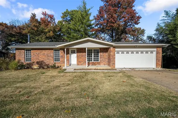 2667 Apple Creek Drive, Oakville, MO 63129