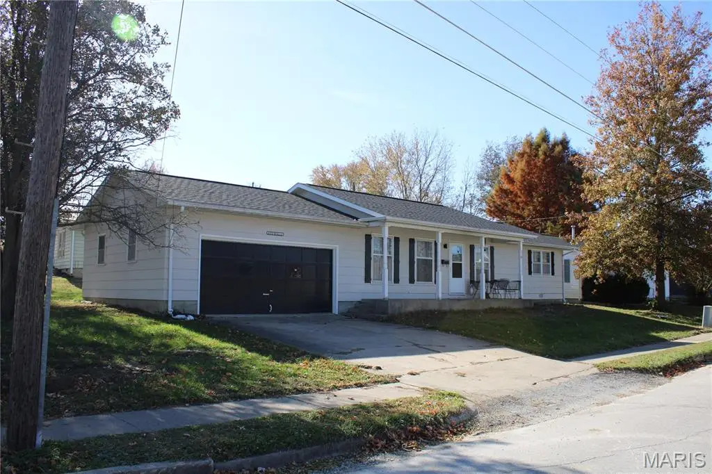 615 W Locust Street, Paris, MO 65275 - Image #1
