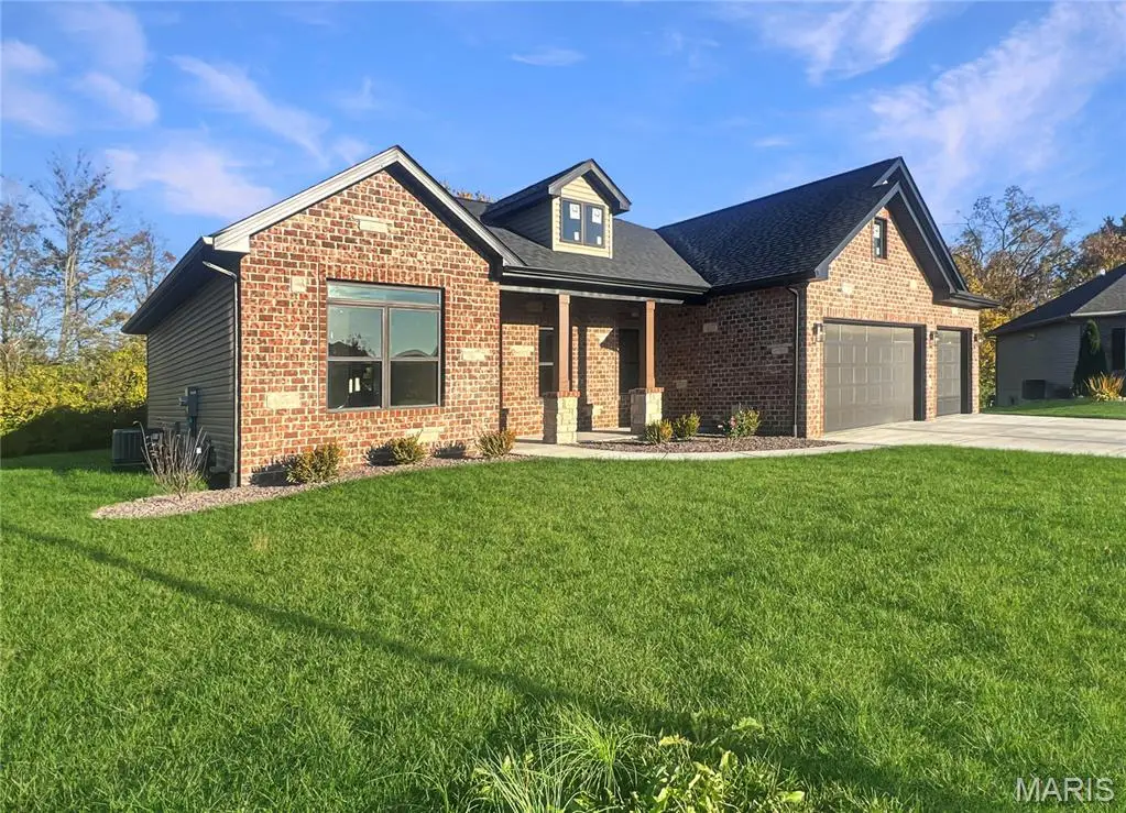 8055 Radcliffe Place, Troy, IL 62294 - Image #1