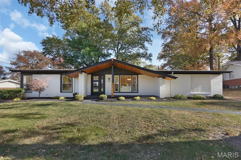 827 Woodruff Drive, Ballwin, MO 63011 - #1