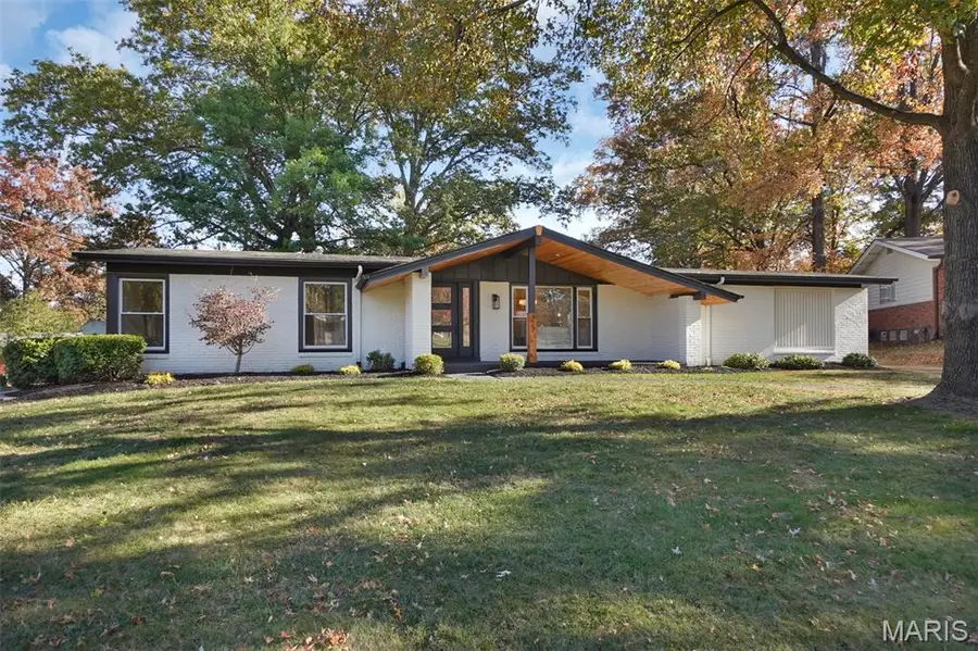 827 Woodruff Drive, Ballwin, MO 63011 - #2