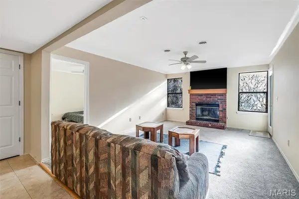 2339 Kratky Road #A, St Louis, MO 63114