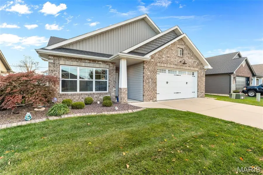 7430 Clarence Court, Glen Carbon, IL 62034 - Image #2