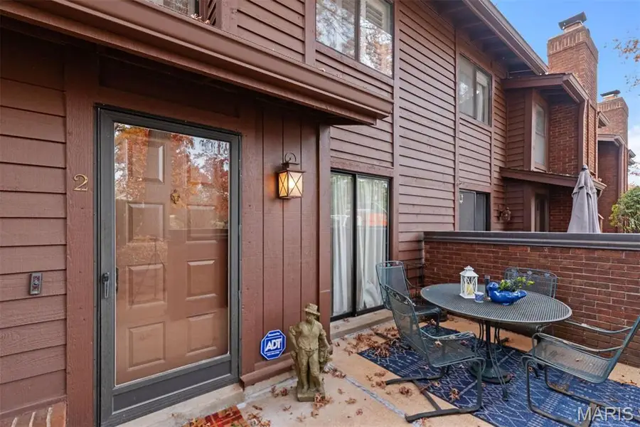 1940 Meadowtree Lane #2, Kirkwood, MO 63122 - Image #2