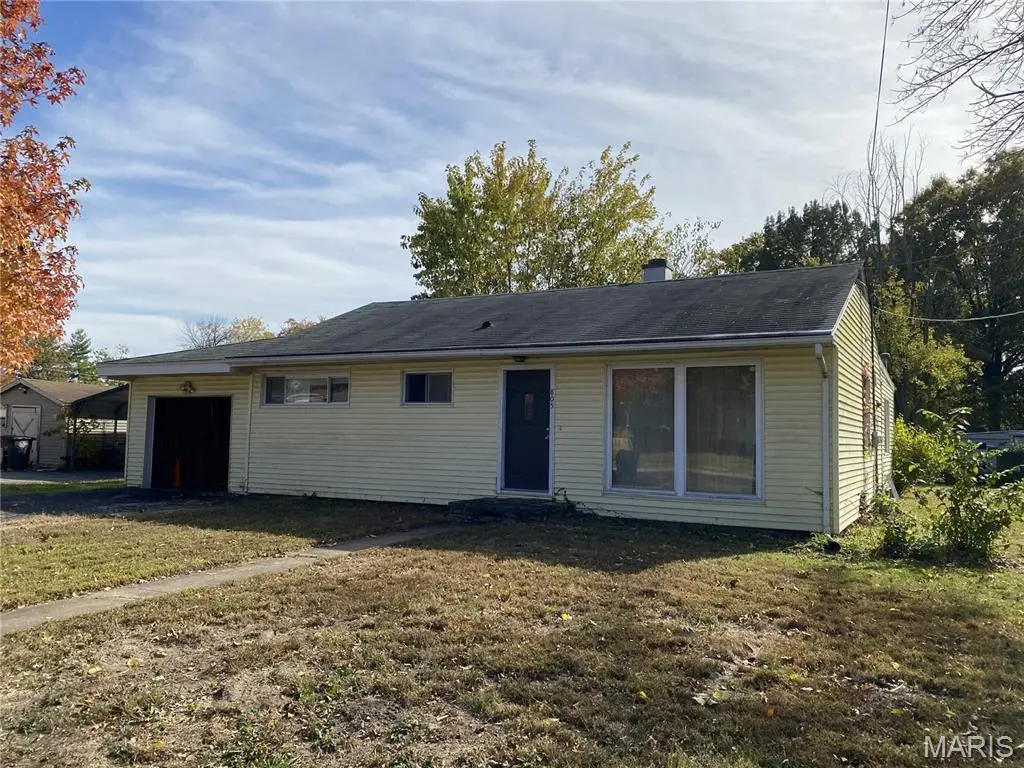 805 Southmoor Place, Godfrey, IL 62035 - Image #1