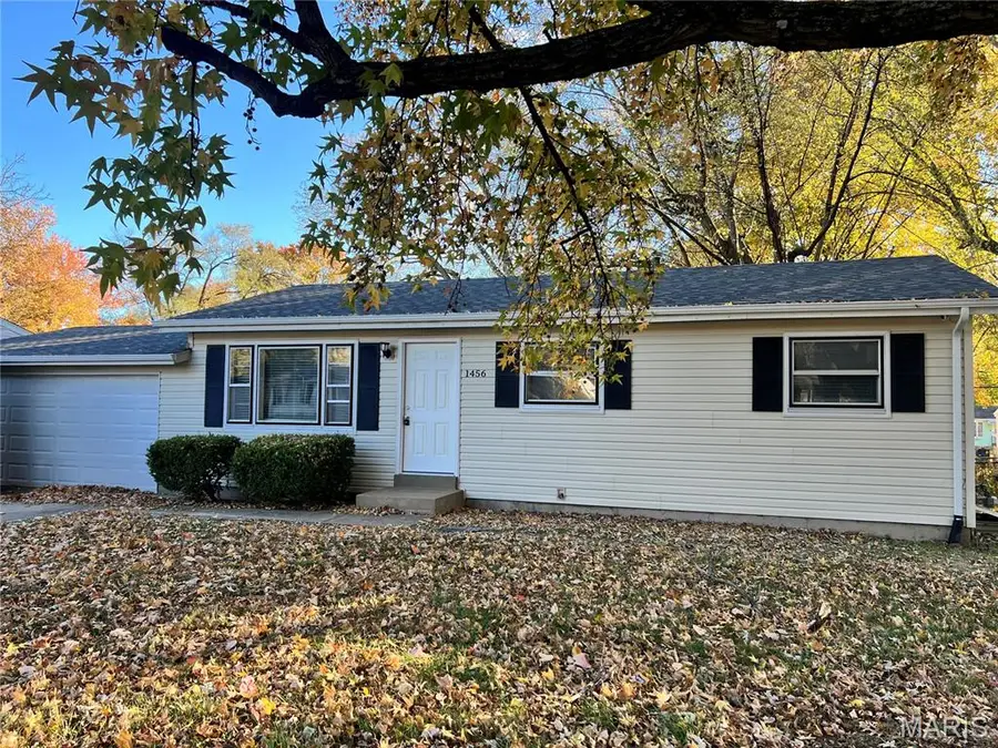 1456 Fairmeadows Lane, Saint Louis, MO 63138 - Image #3