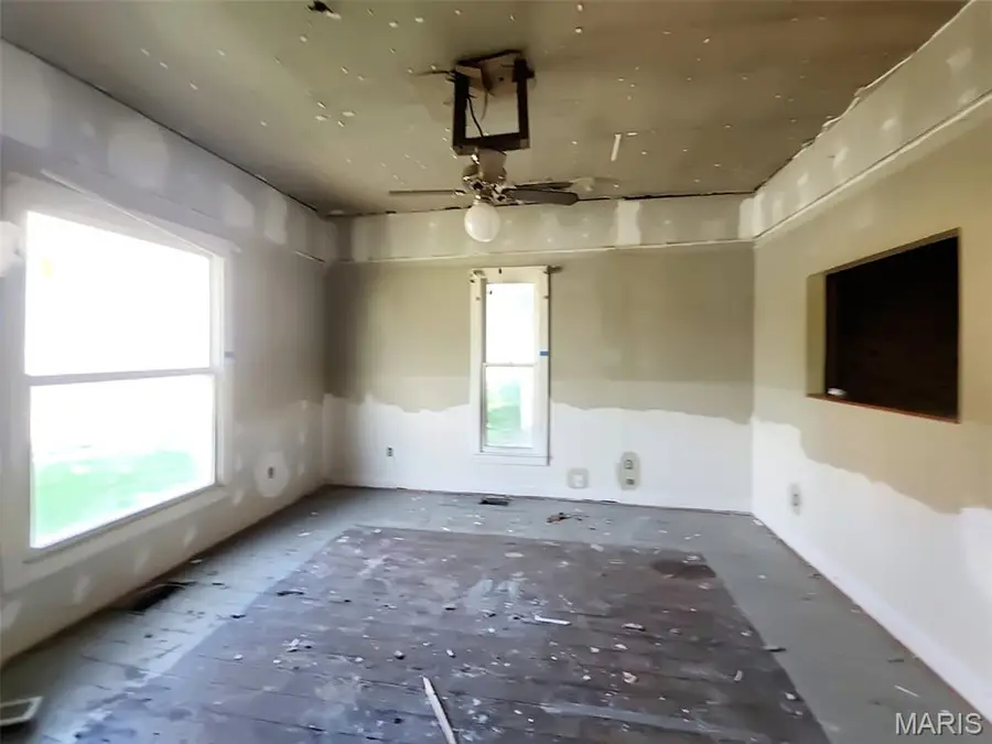 114 W Union Street, Vandalia, MO 63382 - Image #3