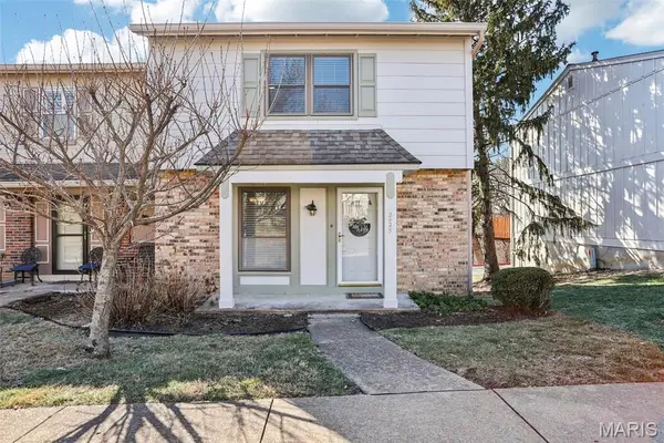 2425 Hidden Meadow Lane, Ballwin, MO 63021