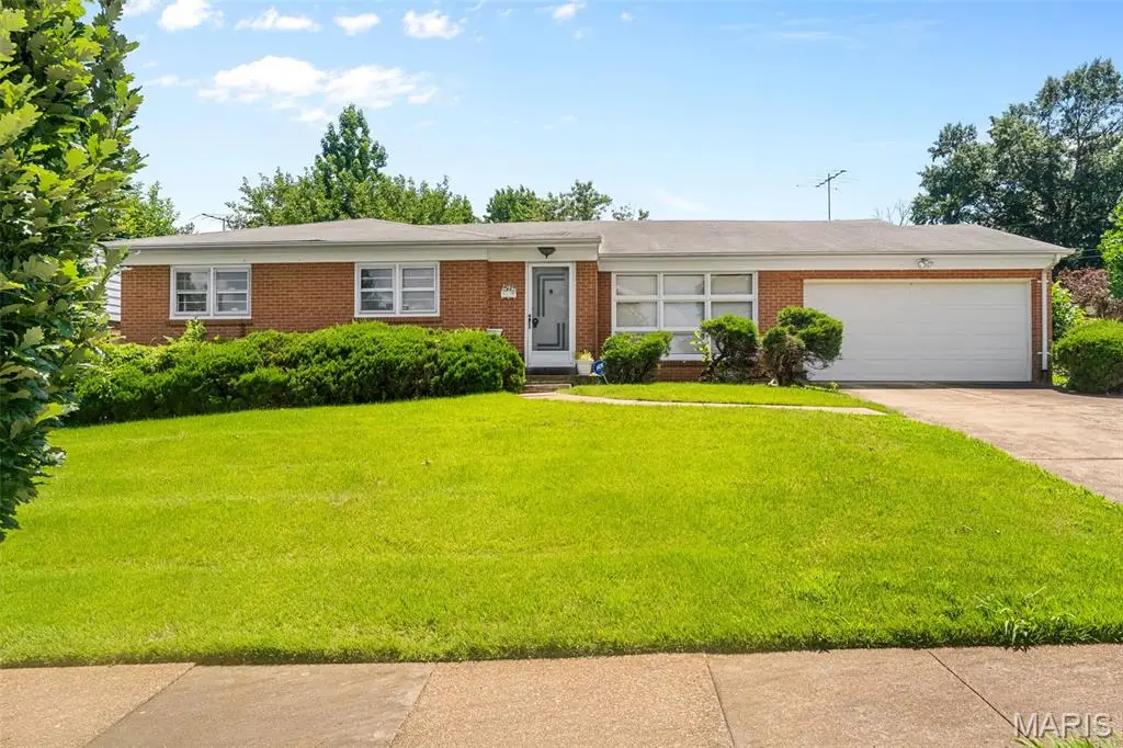 7958 Glenside Place, University City, MO 63130 - #1