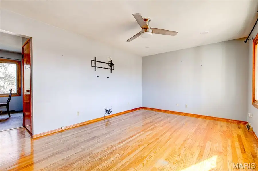 527 Strohbeck Lane, Bethalto, IL 62010 - Image #3