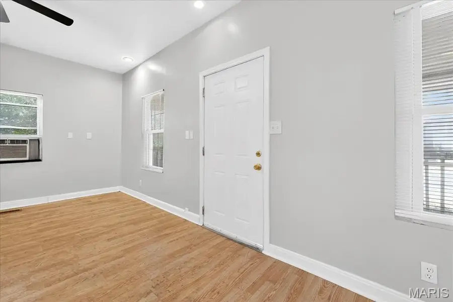 6528 Mount Avenue, Saint Louis, MO 63121 - Image #3