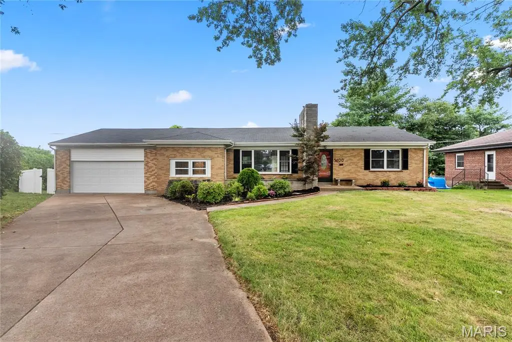 5100 Kingwood Drive, Saint Louis, MO 63123 - Image #1