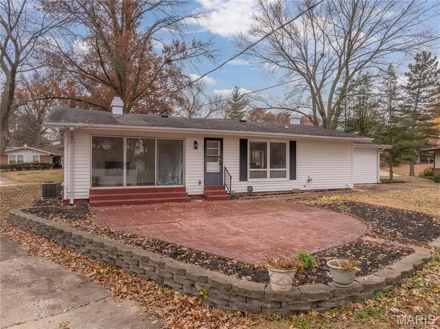 3095 Harness Drive, Florissant, MO 63033 - Image #2