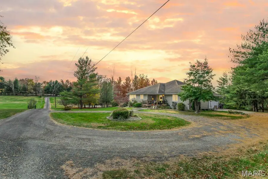 6409 Sunny Lane, Bethalto, IL 62010 - Image #3