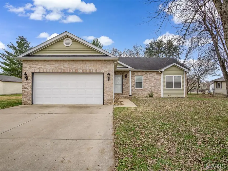 1135 Nassau Drive, Edwardsville, IL 62025 - Image #2