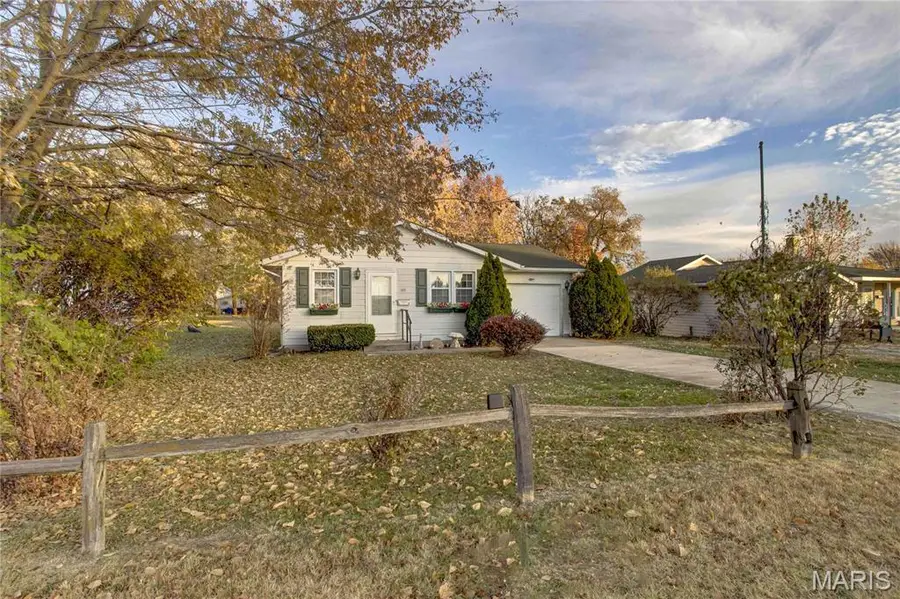 109 Walton Avenue, Jerseyville, IL 62052 - Image #3