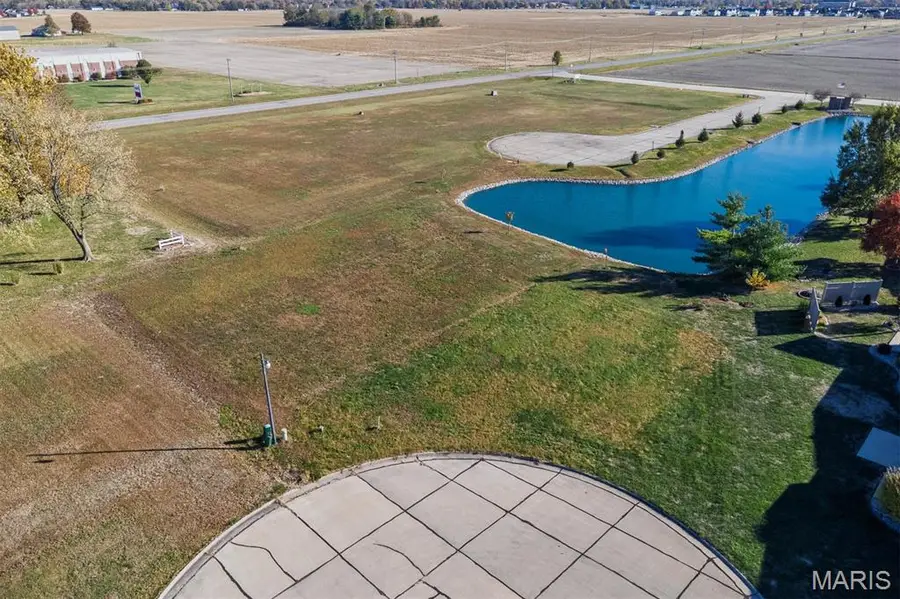 55 Jasons Pointe, Highland, IL 62249 - Image #2