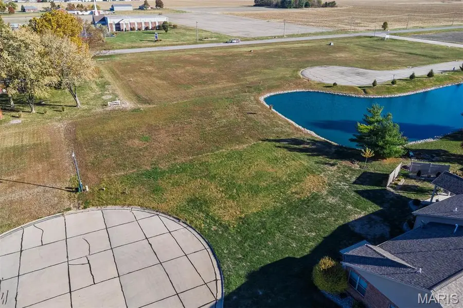 55 Jasons Pointe, Highland, IL 62249 - Image #3