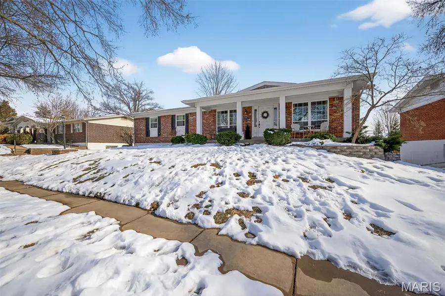 9756 Wickstrom Terrace, Saint Louis, MO 63123 - #2