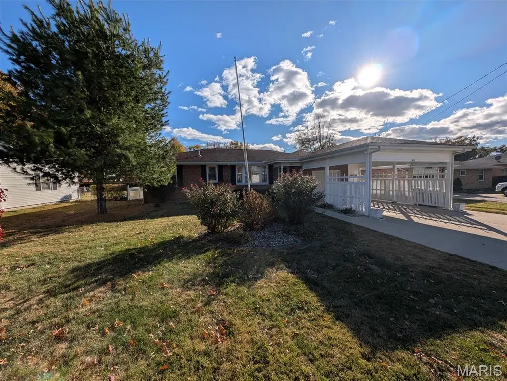 214 Canterbury Street, Bethalto, IL 62010 - Image #1