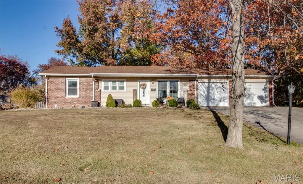 4806 Sandy Court, Alton, IL 62002 - #1