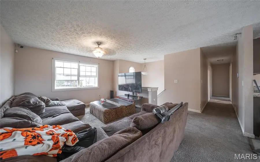 24235 Thames Lane, Saint Robert, MO 65584 - Image #3