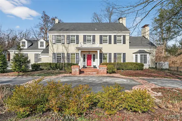 44 Picardy Lane, Ladue, MO 63124