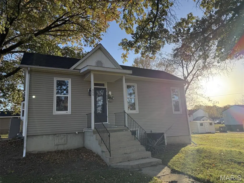 904 W Johnson Street, Vandalia, IL 62471 - Image #1