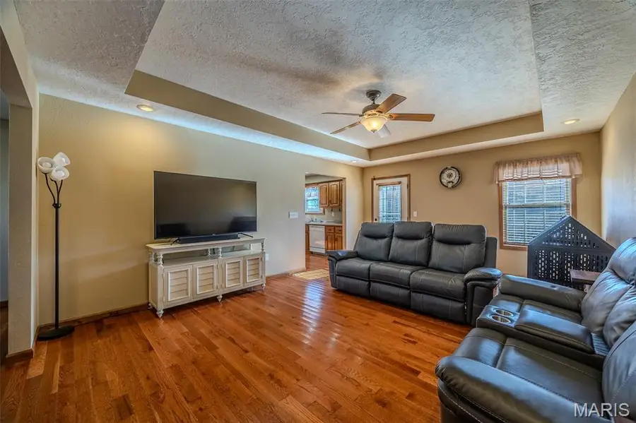 460 Prairie Ridge Drive, Lebanon, MO 65536 - Image #2