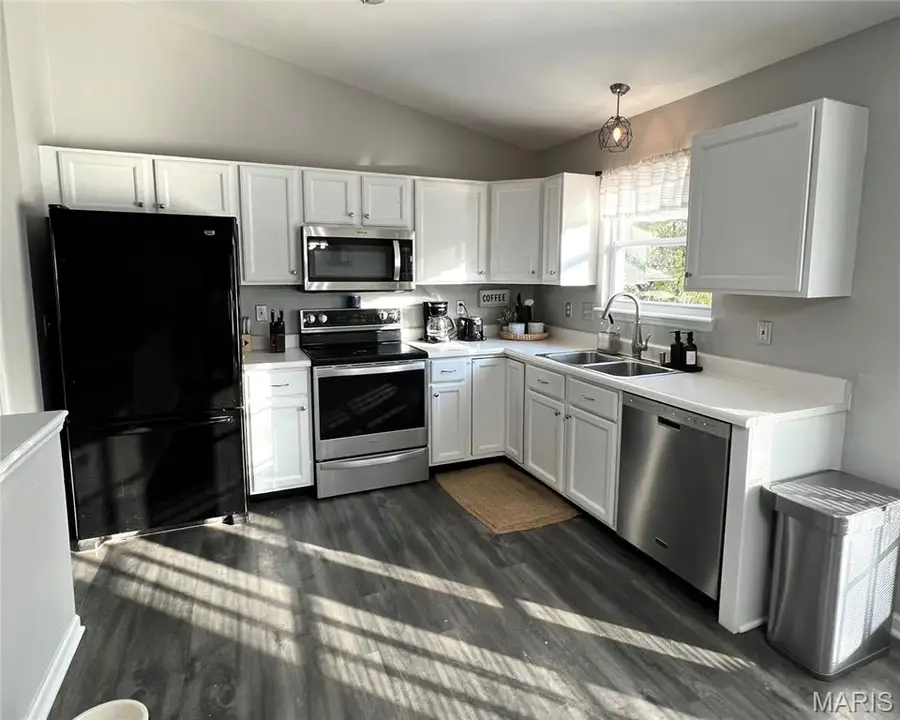 9 Mcclay Village Circle, Saint Peters, MO 63376 - Image #3