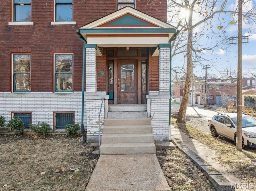 3326 Humphrey Street, Saint Louis, MO 63118 - Image #2