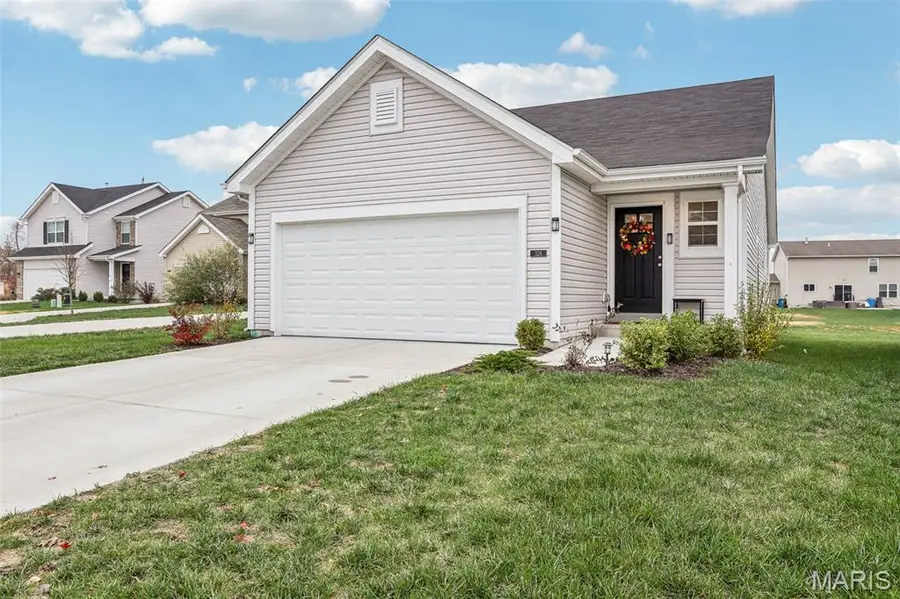 328 Crestfield Court, Saint Charles, MO 63301 - Image #2