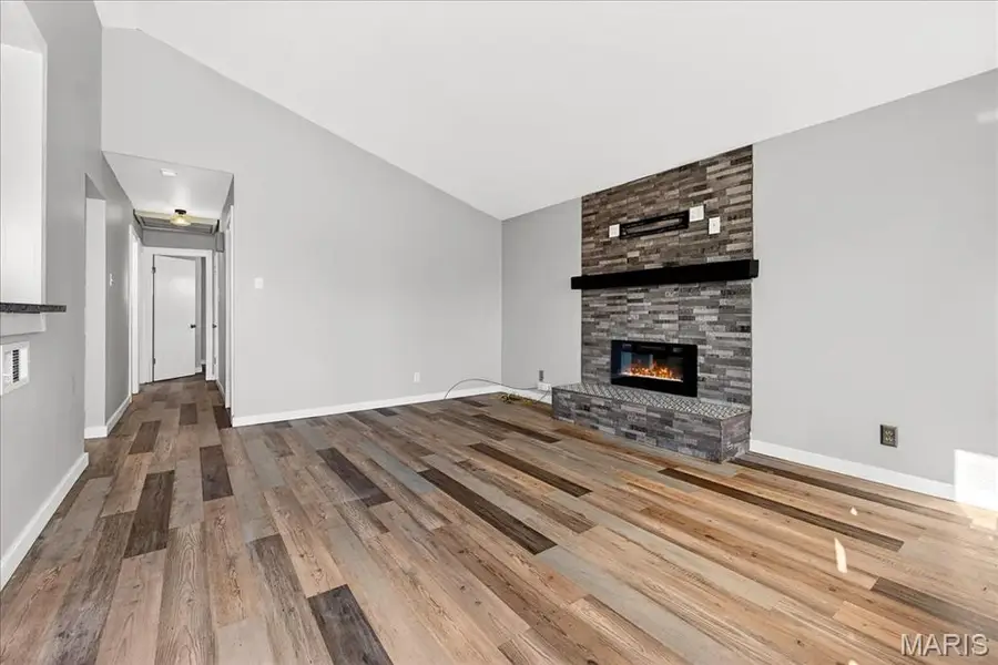 3748 Comstock Drive, Saint Louis, MO 63125 - Image #3