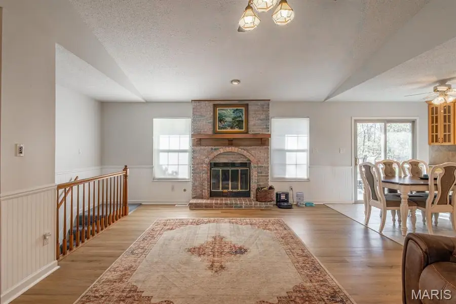 7012 Chalkstone Road, Oakville, MO 63129 - #3