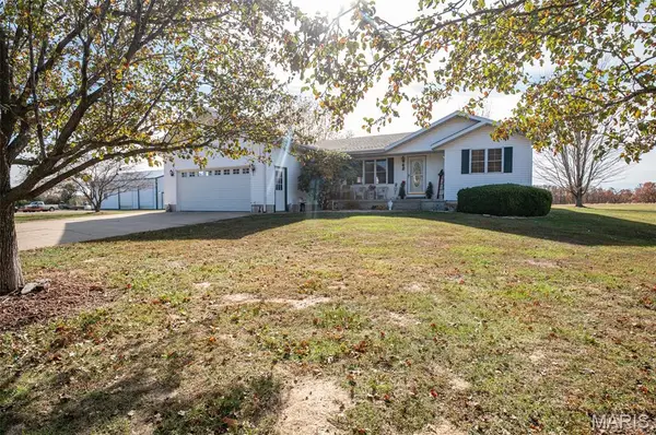 203 W Lehnhoff Drive, Belle, MO 65013