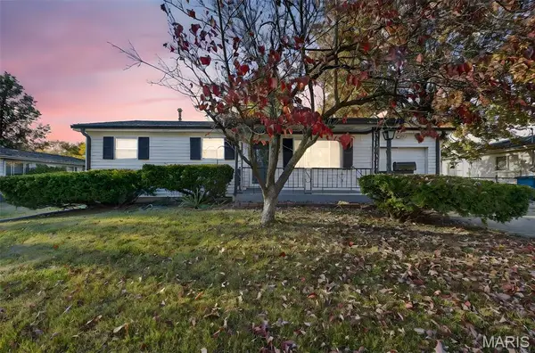 6803 Olivewood Drive, Hazelwood, MO 63042