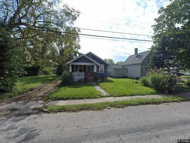 509 E Douglas Avenue, Jacksonville, IL 62650 - Image #1