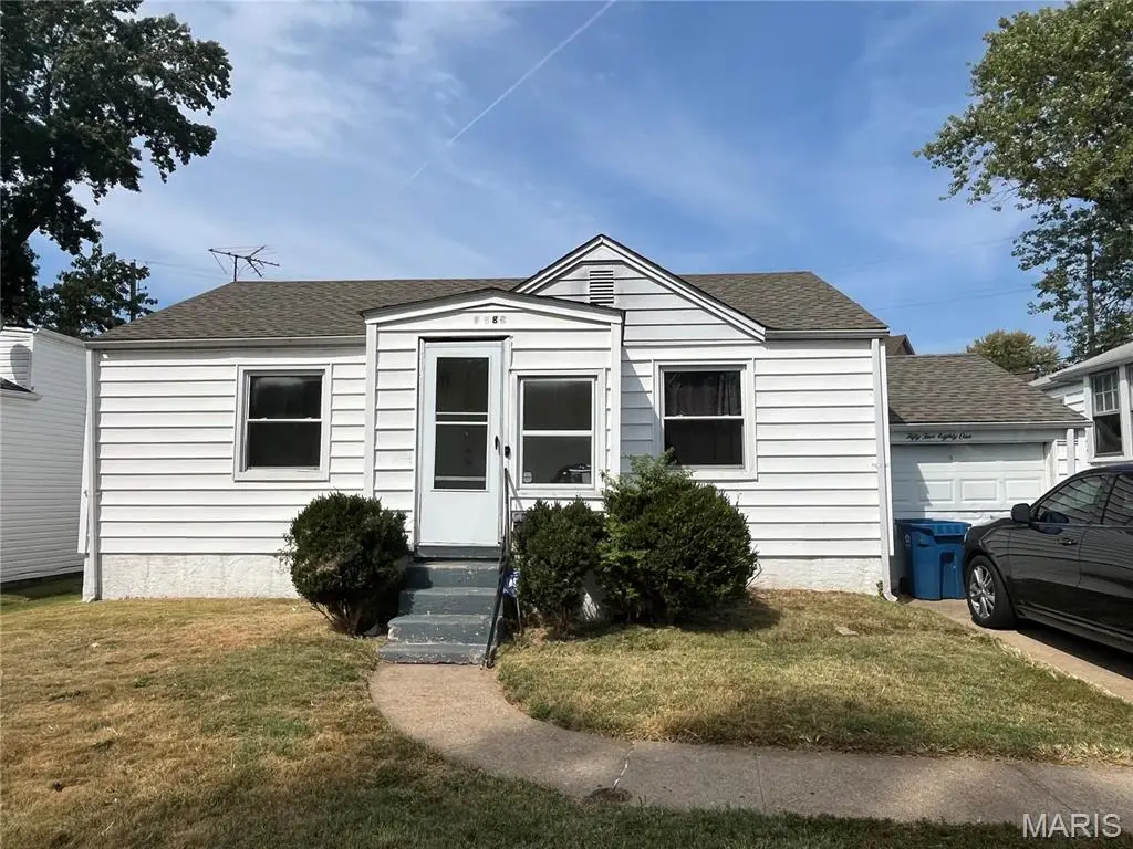 5581 Sunbury Avenue, Country Club Hills, MO 63136 - Image #1